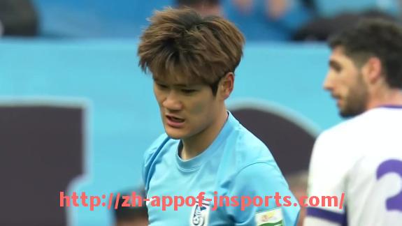 江南体育APP-德甲球队致敬贝肯鲍尔视频赏析,传承传奇精神的精彩瞬间