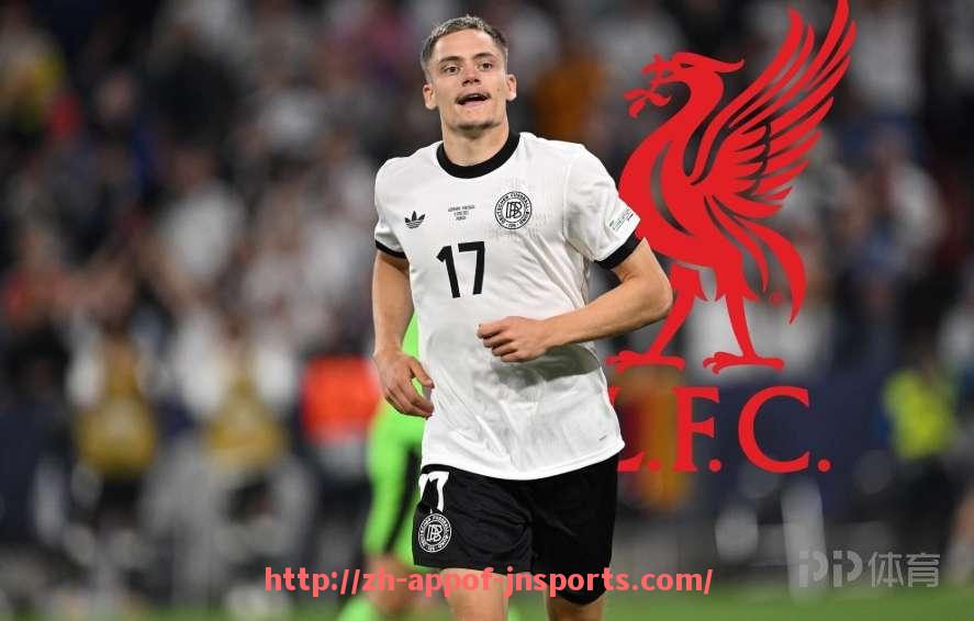 江南体育APP-英超各足球队队服图片赏析及设计演变介绍